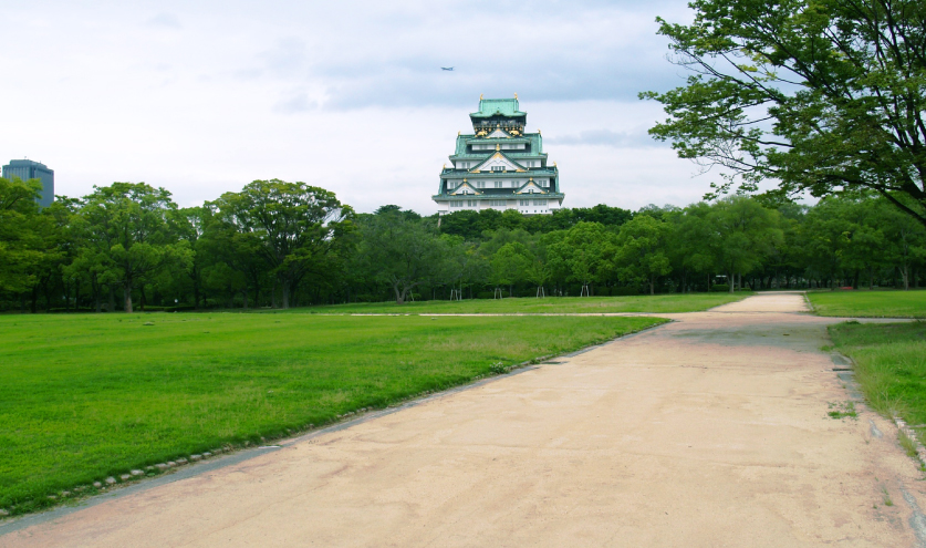 大阪城の土舗装